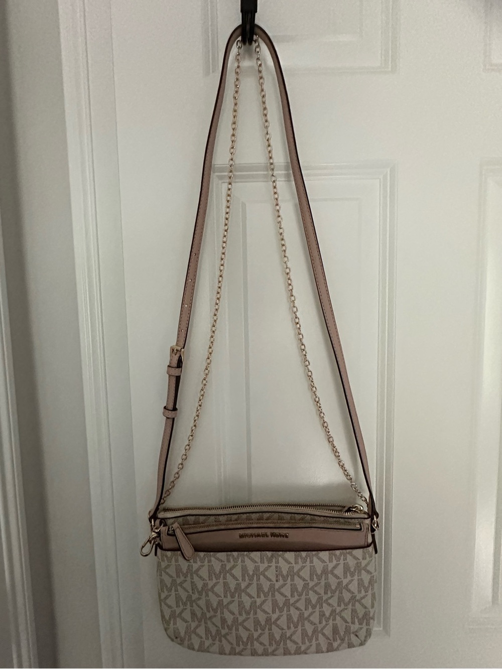 Michael Kors Signature Crossbody in Pink and Beige